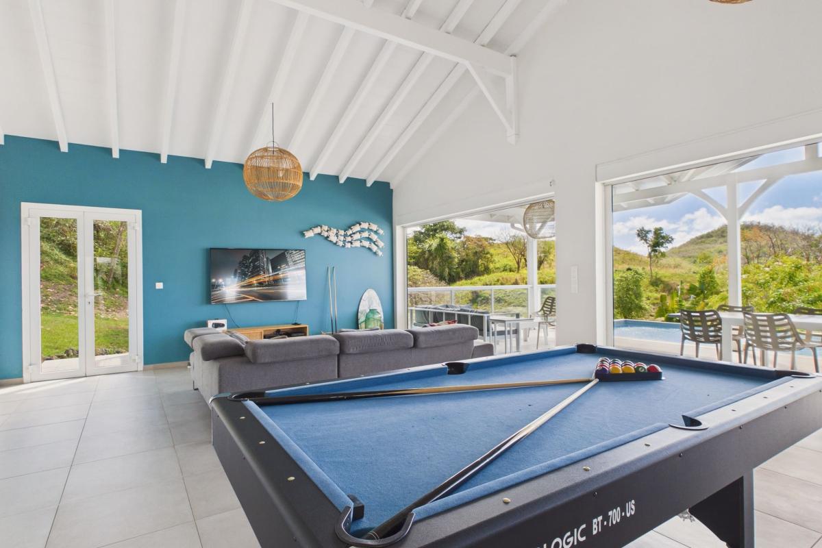 Location villa martinique 13 personnes 4 chambres - salle de vie 1